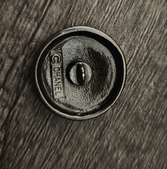 Chanel Paris Button - Picture 3 of 3